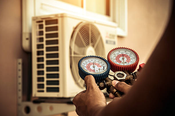 Professional Hvac technician working in Shrewsbury, NJ